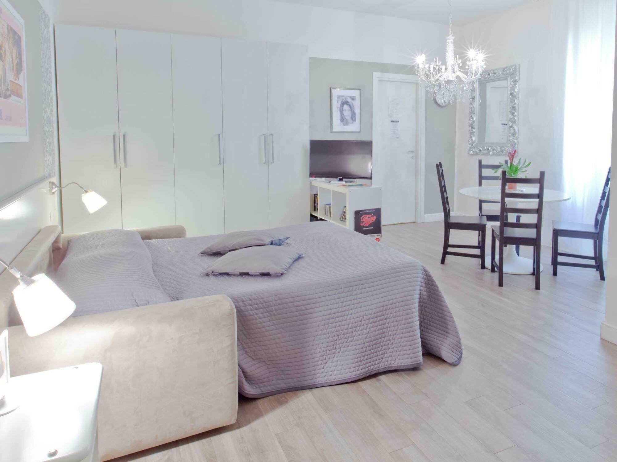 Cinema House Bed & Breakfast Rome Exterior photo